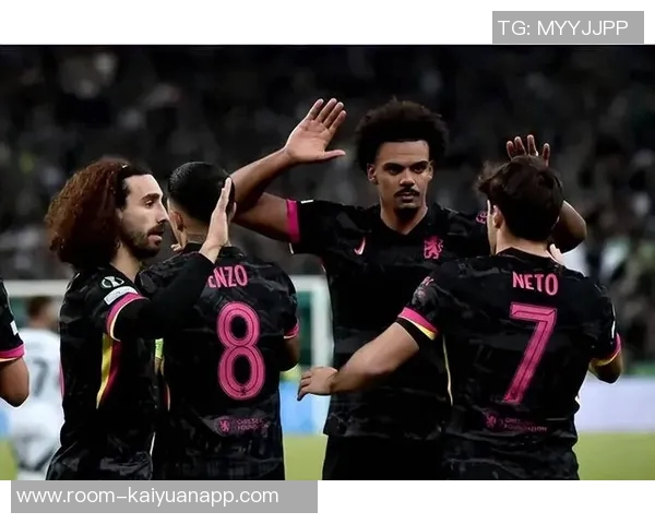 英超争四大战白热化多队仅差一场球红军红魔等激烈混战